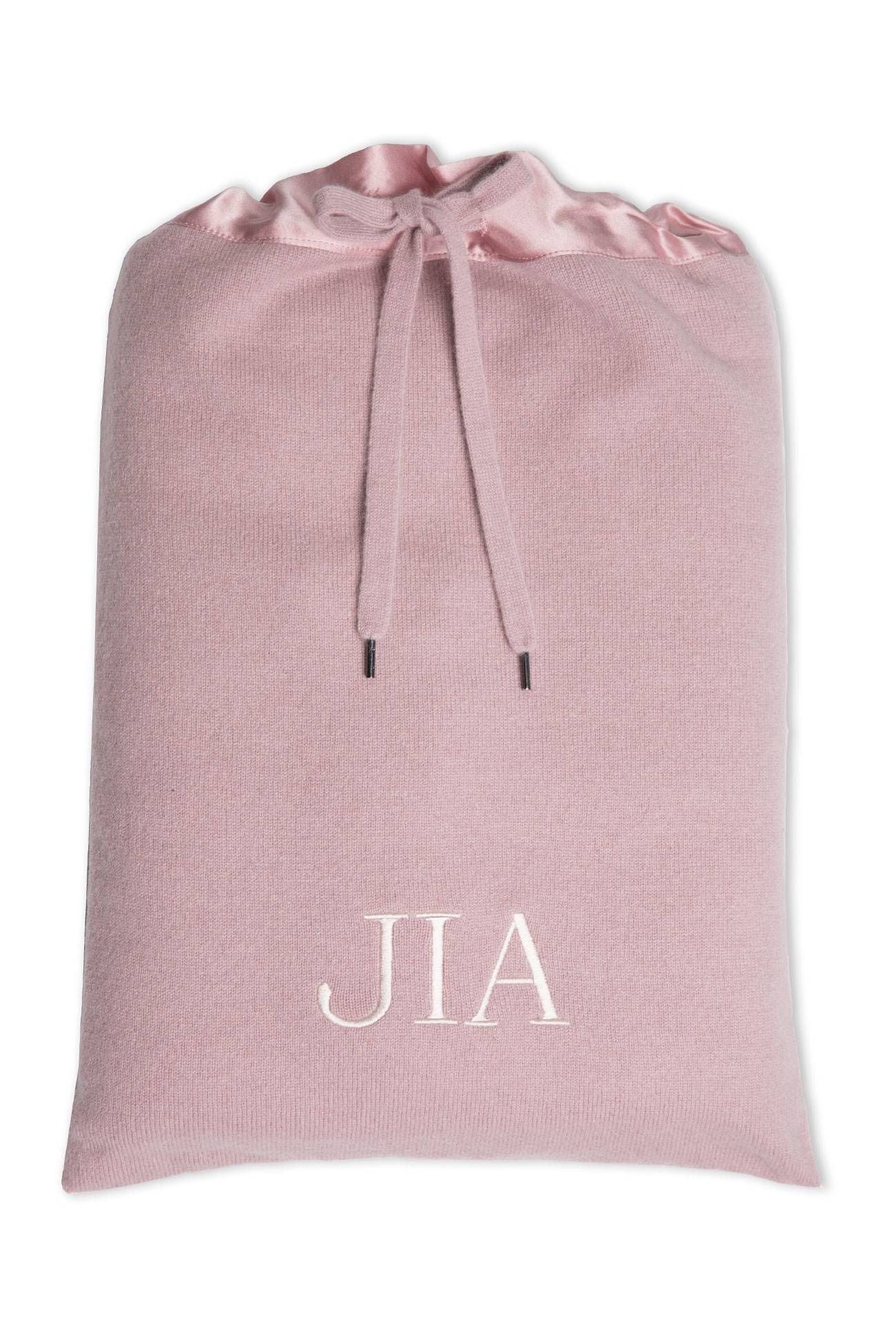 THE CASHMERE TRAVEL SET